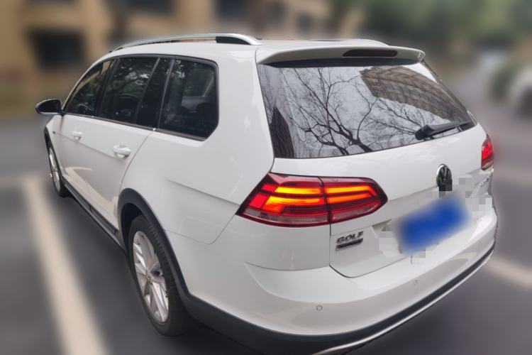 Used Volkswagen Golf 2019 1.8TSI Travel Edition Rear Left 45 Deg