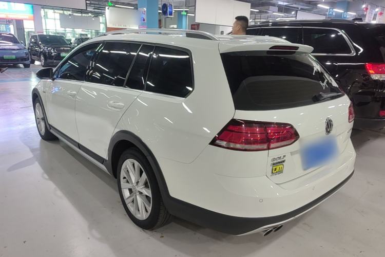 Used Volkswagen Golf 2019 1.8TSI Travel Edition Rear Left 45 Deg