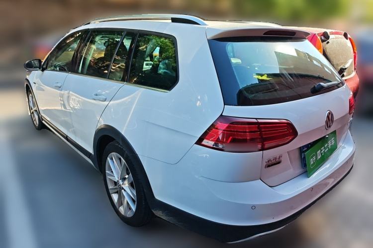 Used Volkswagen Golf 2019 1.8TSI Travel Edition Rear Left 45 Deg