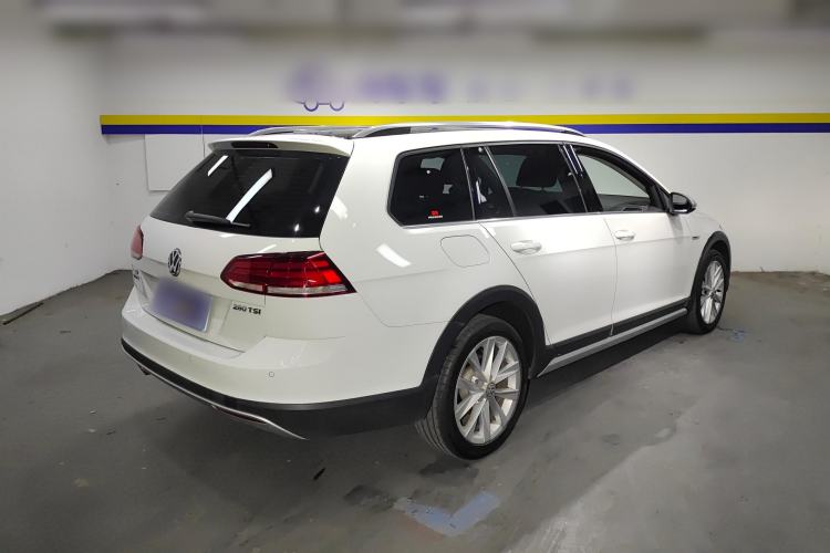 Used Volkswagen Golf 2019 1.8TSI Travel Edition Rear Right 45 Deg