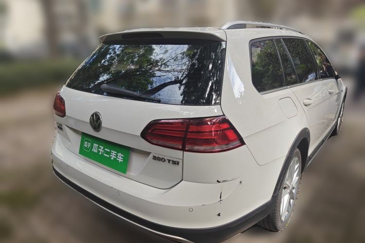 Used Volkswagen Golf 2019 1.8TSI Travel Edition Rear Right 45 Deg