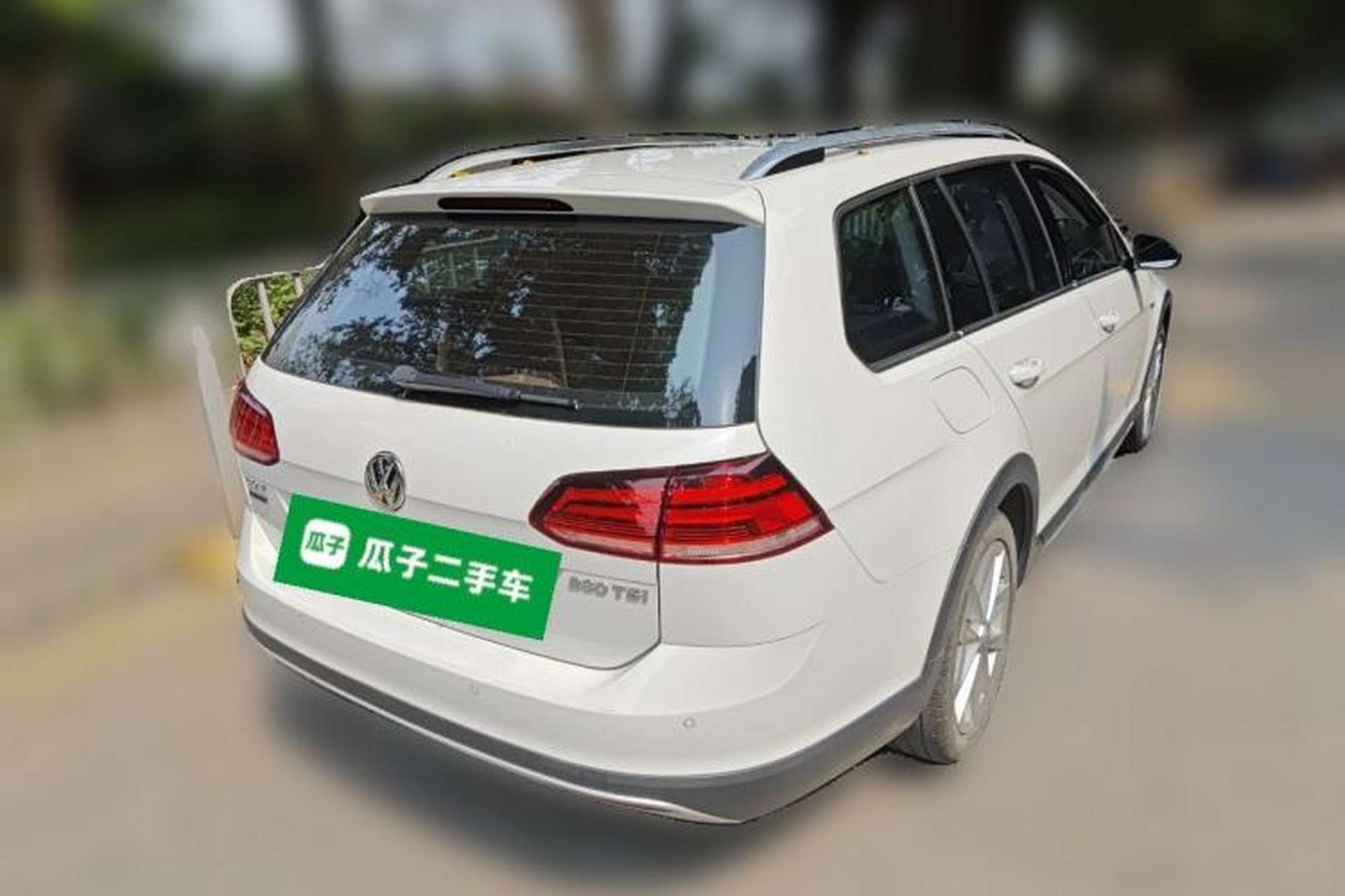 Used Volkswagen Golf 2019 1.8TSI Travel Edition Rear Right 45 Deg