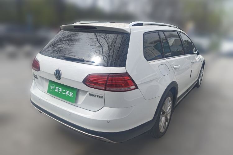 Used Volkswagen Golf 2019 1.8TSI Travel Edition Rear Right 45 Deg