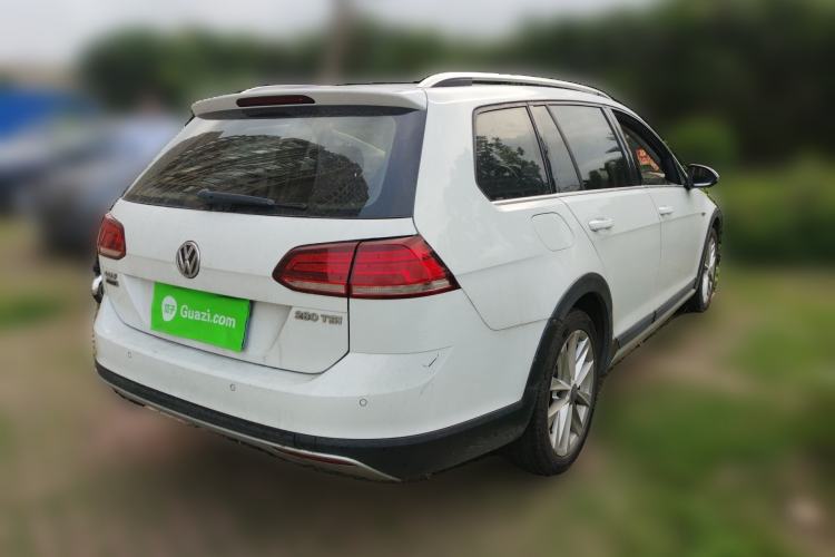 Used Volkswagen Golf 2019 1.8TSI Travel Edition Rear Right 45 Deg
