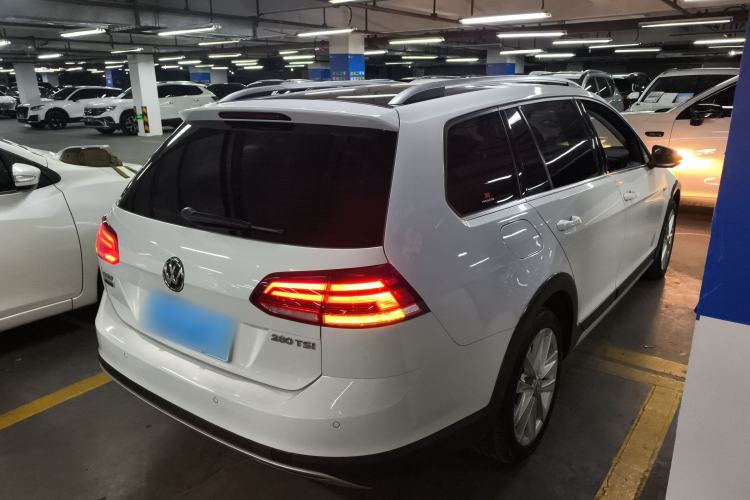 Used Volkswagen Golf 2019 1.8TSI Travel Edition Rear Right 45 Deg