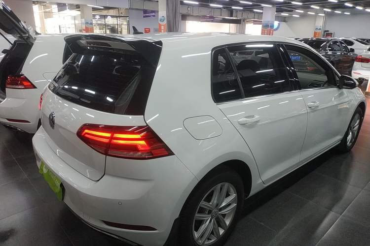 Used Volkswagen Golf 2019 280TSI DSG Comfort Version China VI Standard Rear Right 45 Deg