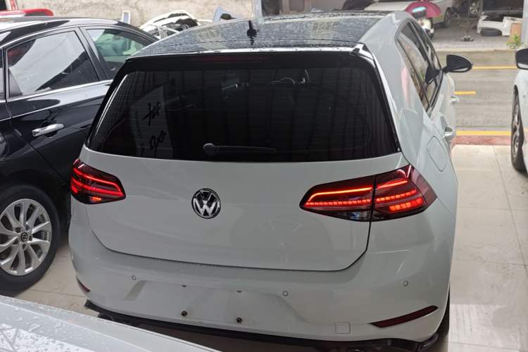 Used Volkswagen Golf 2019 280TSI DSG R-Line Model China V Standard Rear