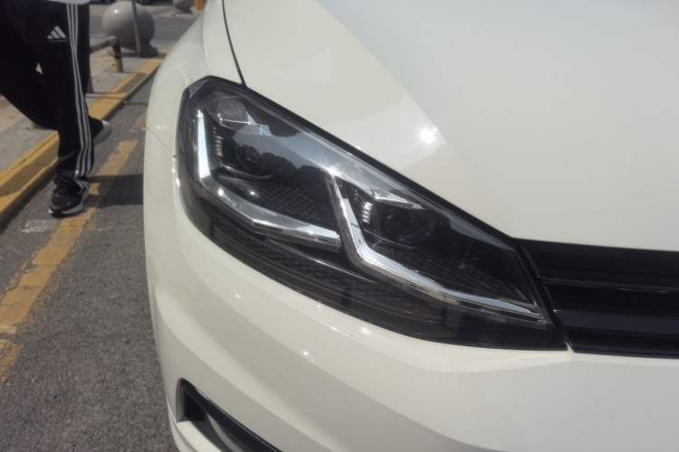 Used Volkswagen Golf 2019 280TSI DSG Comfort Version China VI Standard Right Front Headlight