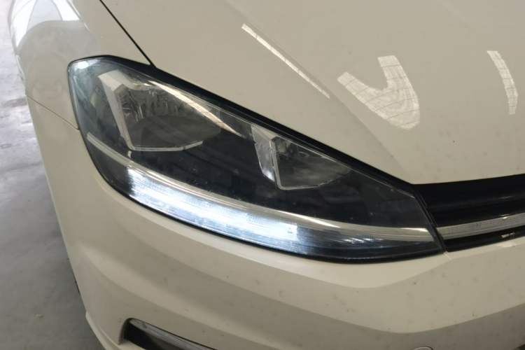 Used Volkswagen Golf 2019 200TSI DSG Comfort & Ambition Edition China VI Standard Right Front Headlight