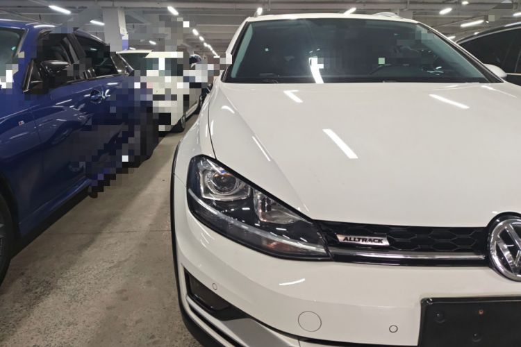 Used Volkswagen Golf 2019 1.8TSI Travel Edition Right Front Headlight