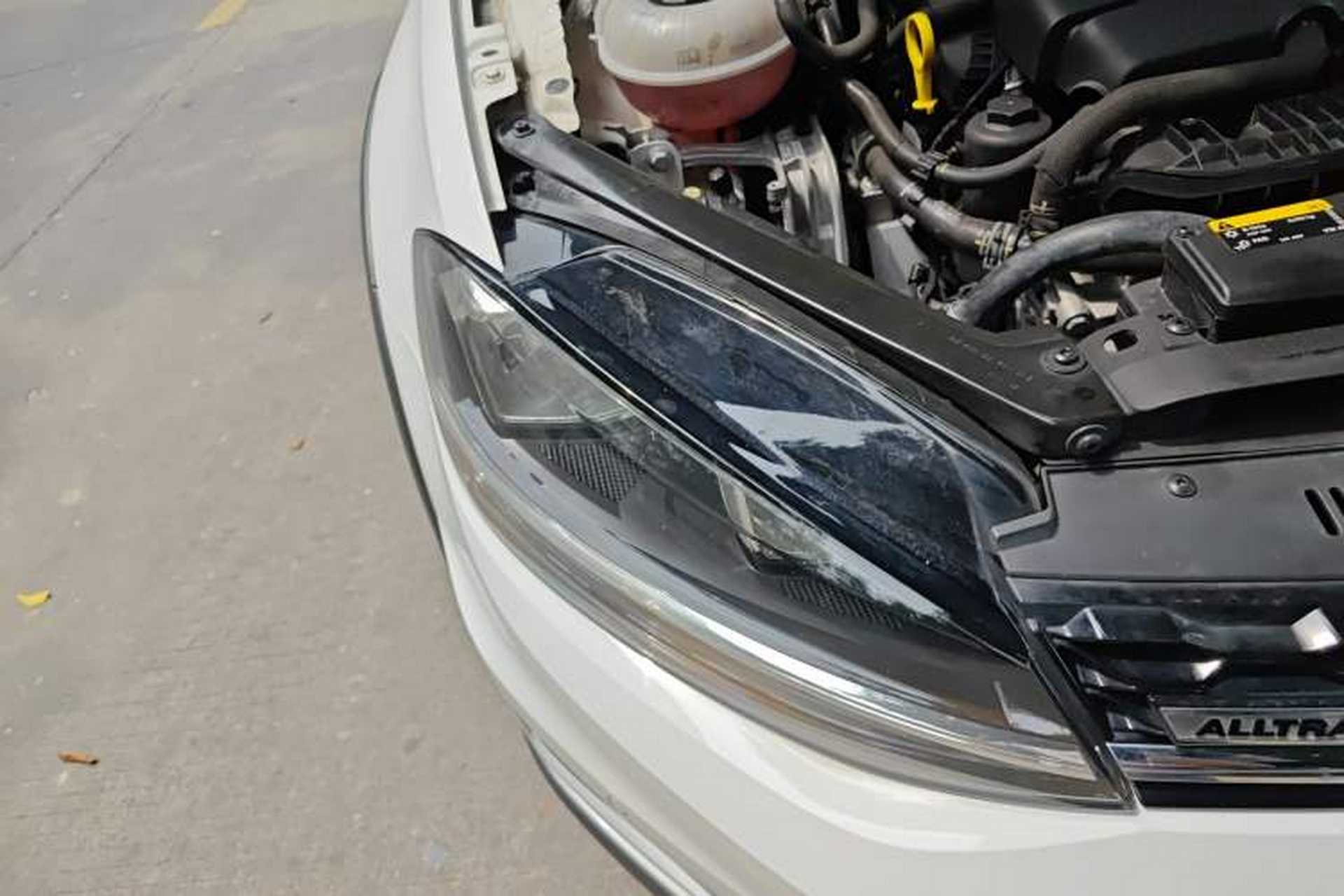 Used Volkswagen Golf 2019 1.8TSI Travel Edition Right Front Headlight