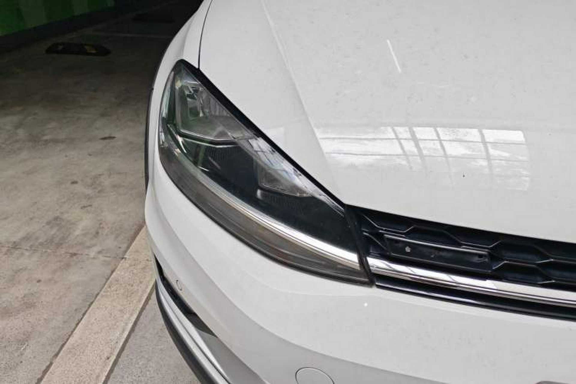 Used Volkswagen Golf 2019 1.8TSI Travel Edition Right Front Headlight