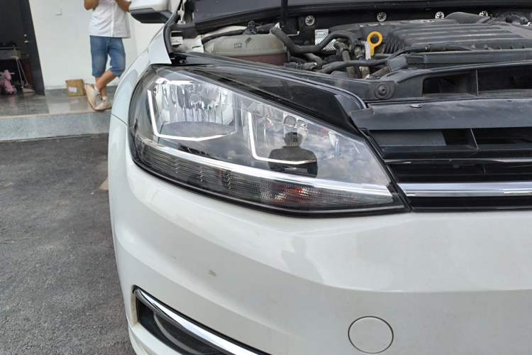 Used Volkswagen Golf 2019 200TSI DSG Comfort & Ambition Edition China VI Standard Right Front Headlight