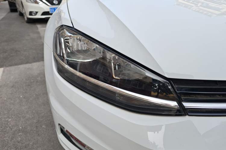 Used Volkswagen Golf 2019 1.6L Automatic Comfort Model China V Standard Right Front Headlight