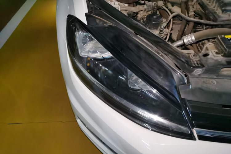 Used Volkswagen Golf 2019 280TSI DSG Comfort Version China VI Standard Right Front Headlight