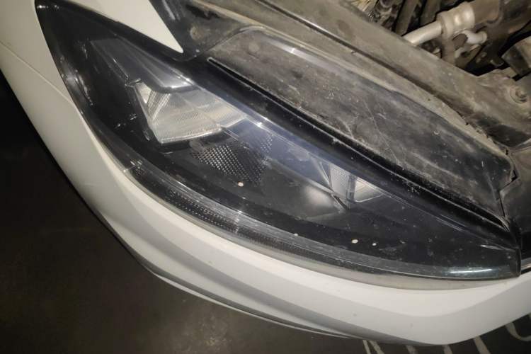 Used Volkswagen Golf 2019 200TSI DSG Comfort & Ambition Edition China VI Standard Right Front Headlight