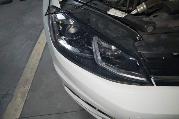 Used Volkswagen Golf 2019 280TSI DSG Luxury Version China VI Standard Right Front Headlight
