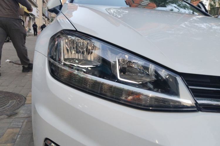 Used Volkswagen Golf 2019 280TSI DSG Comfort Version China VI Standard Right Front Headlight