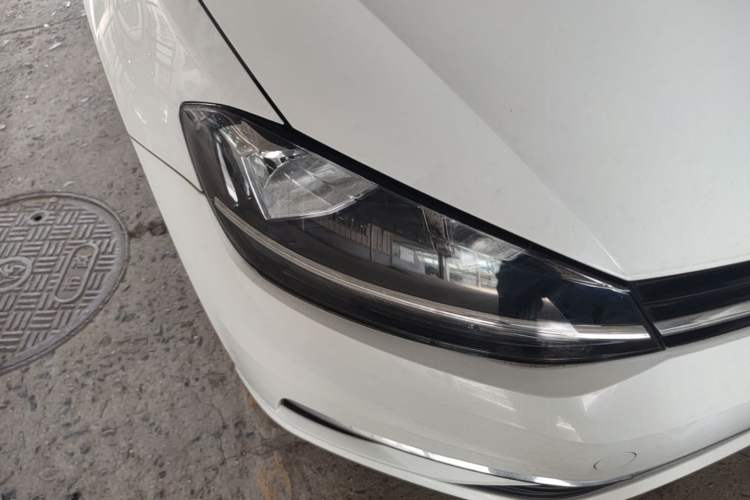 Used Volkswagen Golf 2019 1.6L Automatic Comfort Model China V Standard Right Front Headlight