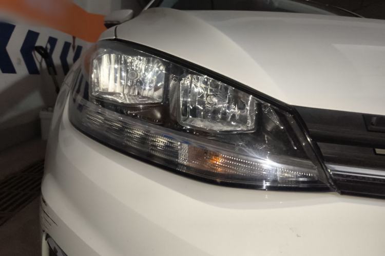 Used Volkswagen Golf 2019 280TSI DSG Luxury Version China VI Standard Right Front Headlight
