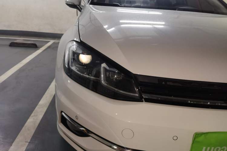 Used Volkswagen Golf 2019 280TSI DSG Comfort Version China VI Standard Right Front Headlight