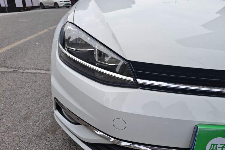 Used Volkswagen Golf 2019 1.6L Automatic Comfort Model China V Standard Right Front Headlight