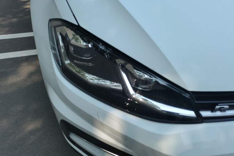 Used Volkswagen Golf 2019 280TSI DSG R-Line China VI Standard Right Front Headlight