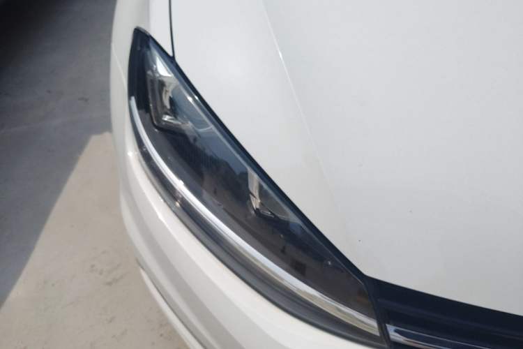 Used Volkswagen Golf 2019 280TSI DSG Comfort Version China VI Standard Right Front Headlight