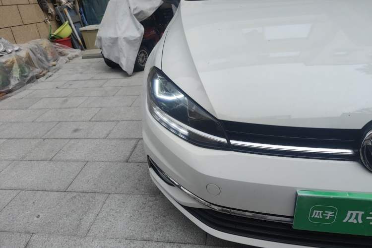 Used Volkswagen Golf 2019 200TSI DSG Comfort & Ambition Edition China VI Standard Right Front Headlight