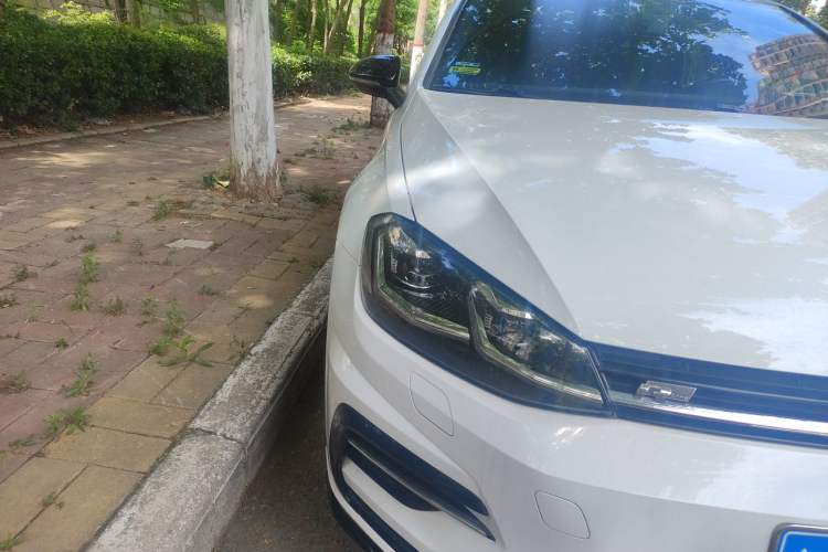 Used Volkswagen Golf 2019 280TSI DSG R-Line China VI Standard Right Front Headlight