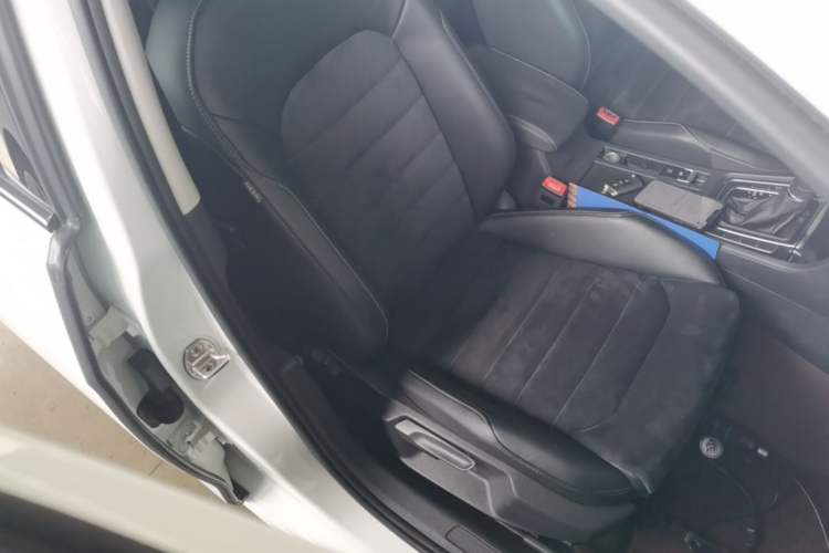 Used Volkswagen Golf 2019 280TSI DSG Luxury Version China VI Standard Right Front Seat