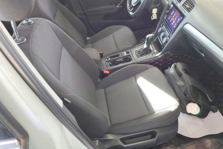 Used Volkswagen Golf 2019 200TSI DSG Comfort & Ambition Edition China VI Standard Right Front Seat