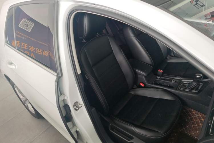 Used Volkswagen Golf 2019 200TSI DSG Comfort & Ambition Edition China VI Standard Right Front Seat