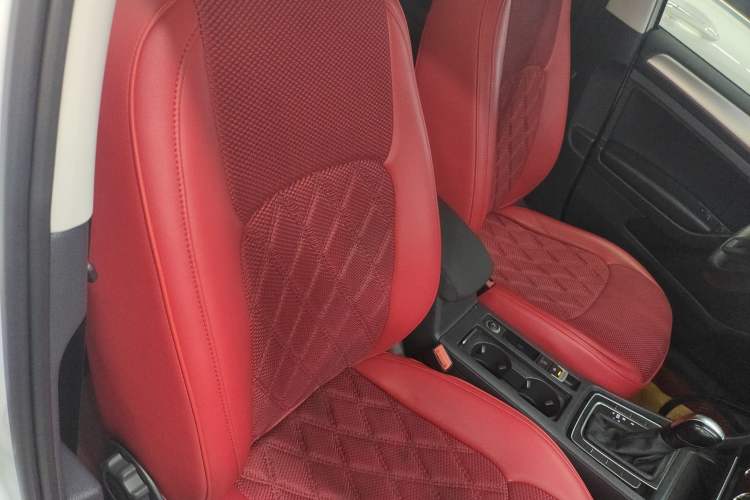 Used Volkswagen Golf 2019 1.6L Automatic Fashion Model China V Standard Right Front Seat