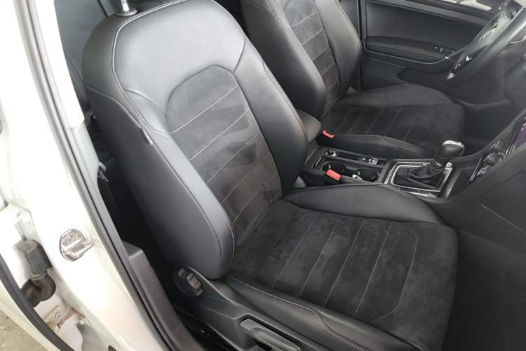 Used Volkswagen Golf 2019 280TSI DSG Luxury Version China VI Standard Right Front Seat