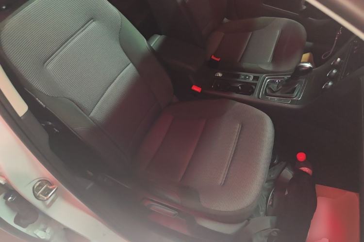 Used Volkswagen Golf 2019 280TSI DSG Comfort Version China VI Standard Right Front Seat