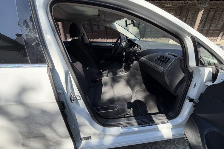 Used Volkswagen Golf 2019 200TSI DSG Comfort & Ambition Edition China VI Standard Right Front Seat