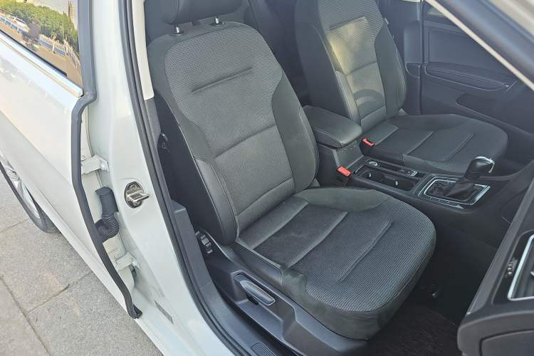 Used Volkswagen Golf 2019 280TSI DSG Comfort Version China VI Standard Right Front Seat