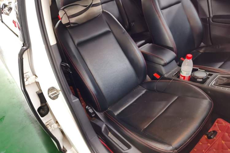 Used Volkswagen Golf 2019 200TSI DSG Comfort & Ambition Edition China VI Standard Right Front Seat