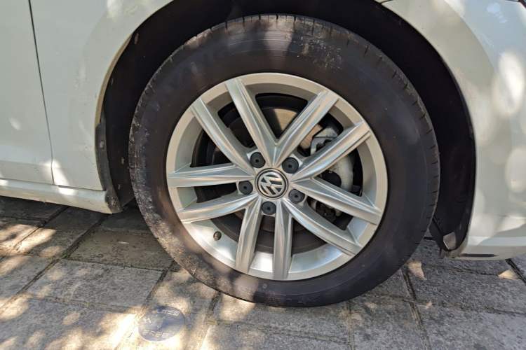 Used Volkswagen Golf 2019 280TSI DSG Comfort Version China V Standard Right Front Wheel Hub