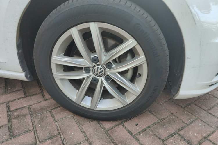 Used Volkswagen Golf 2019 200TSI DSG Comfort & Ambition Edition China VI Standard Right Front Wheel Hub