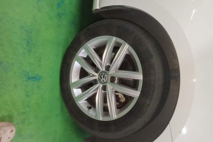 Used Volkswagen Golf 2019 280TSI DSG Comfort Version China V Standard Right Front Wheel Hub