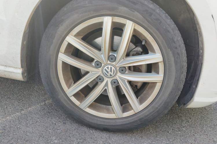Used Volkswagen Golf 2019 200TSI DSG Comfort & Ambition Edition China VI Standard Right Front Wheel Hub