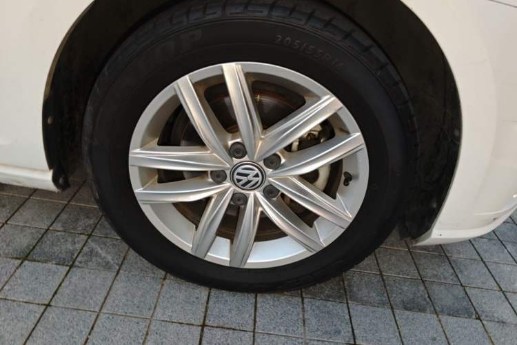 Used Volkswagen Golf 2019 280TSI DSG Comfort Version China V Standard Right Front Wheel Hub