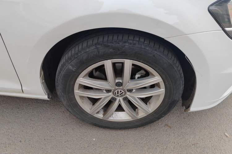 Used Volkswagen Golf 2019 1.6L Automatic Comfort Model China V Standard Right Front Wheel Hub
