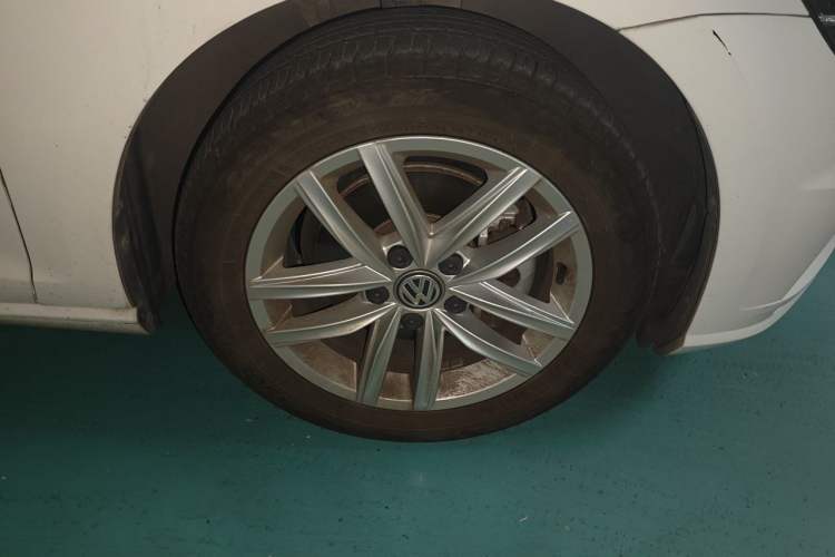 Used Volkswagen Golf 2019 280TSI DSG Comfort Version China V Standard Right Front Wheel Hub