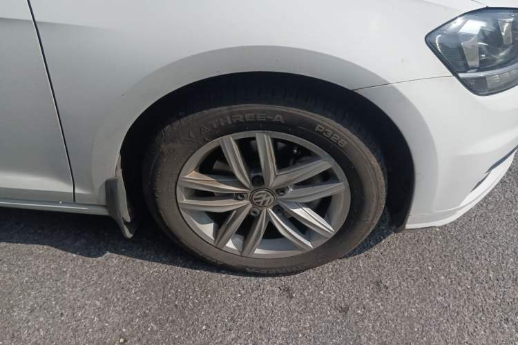 Used Volkswagen Golf 2019 280TSI DSG Comfort Version China V Standard Right Front Wheel Hub