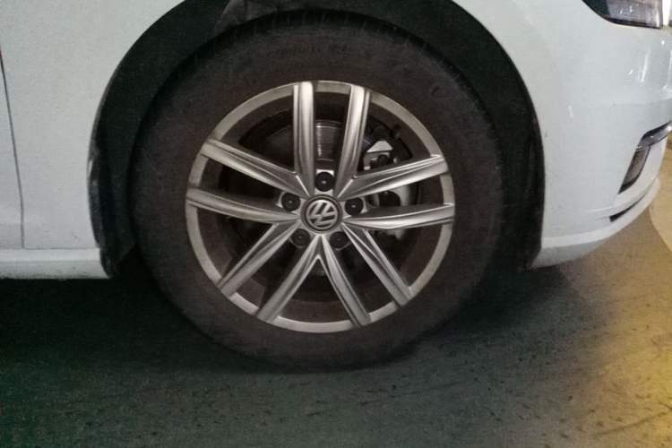 Used Volkswagen Golf 2019 280TSI DSG Comfort Version China V Standard Right Front Wheel Hub