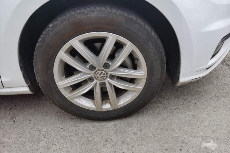 Used Volkswagen Golf 2019 280TSI DSG Comfort Version China VI Standard Right Front Wheel Hub
