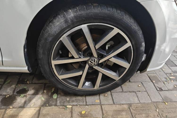 Used Volkswagen Golf 2019 280TSI DSG Luxury Version China V Standard Right Front Wheel Hub